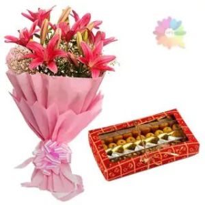BUNCH OF 5 PINK LILIES WITH 1 KG ASSORTED SWEETS